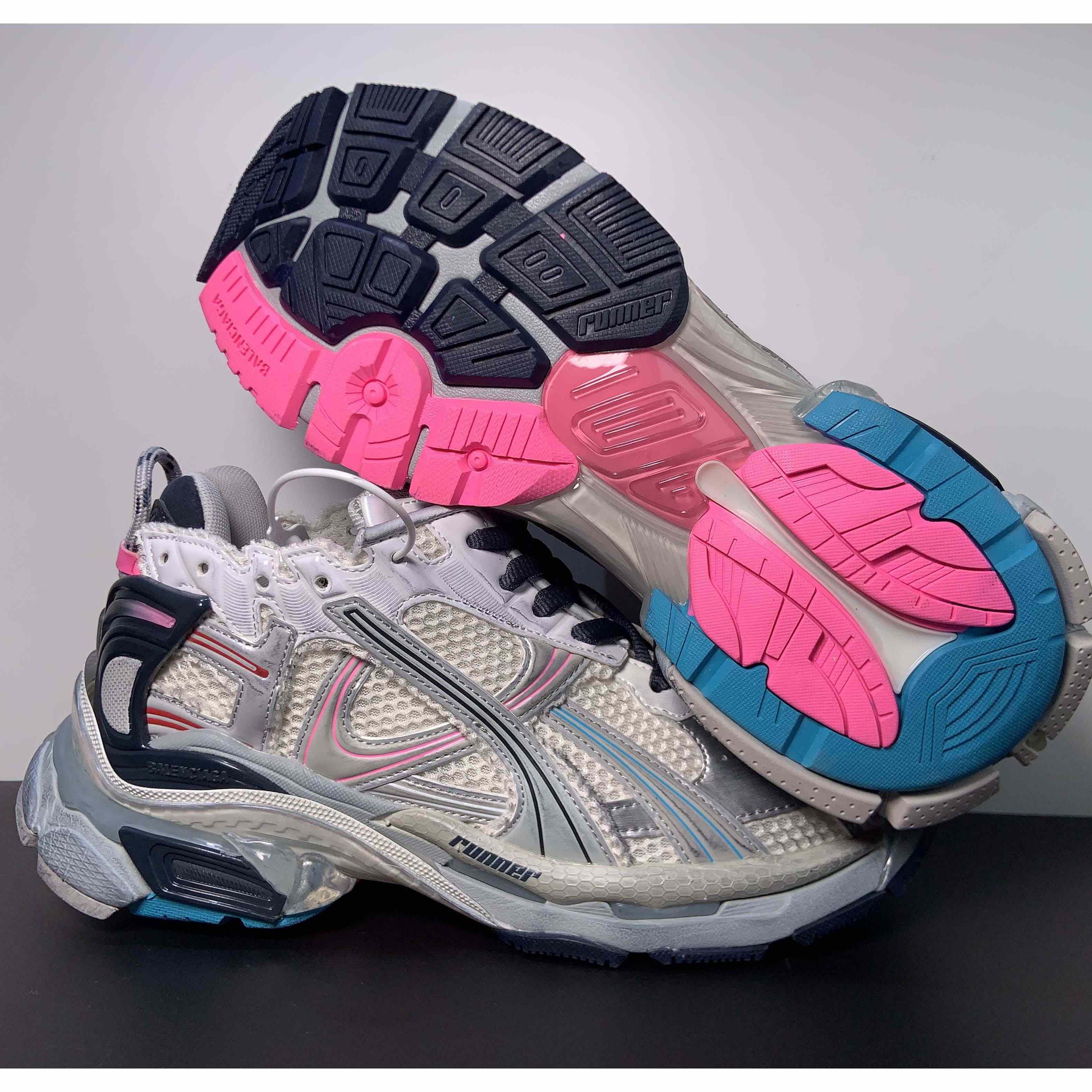 Balenciaga Runner Sneaker In Light Beige/grey/pink/blue - 