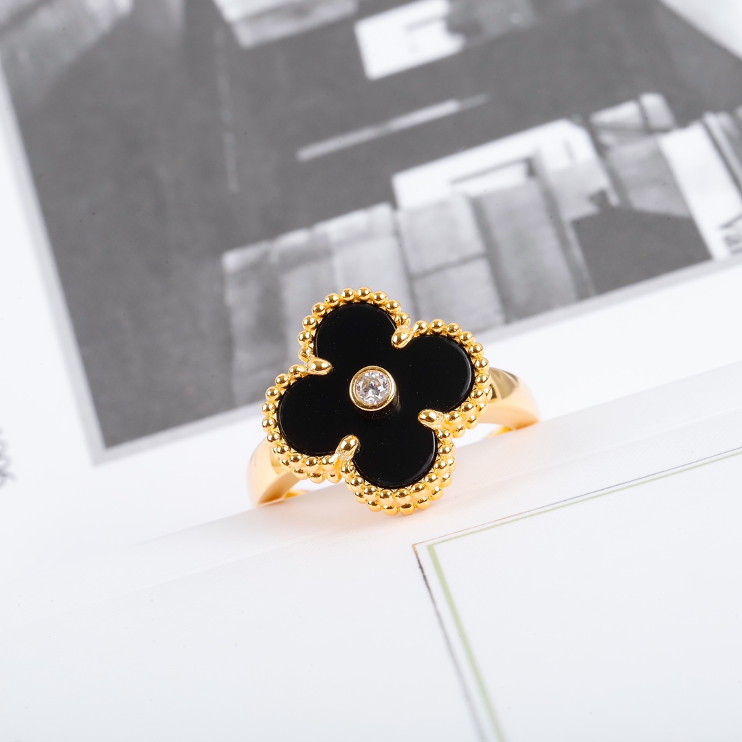 Van Cleef & Arpels Rings - 
