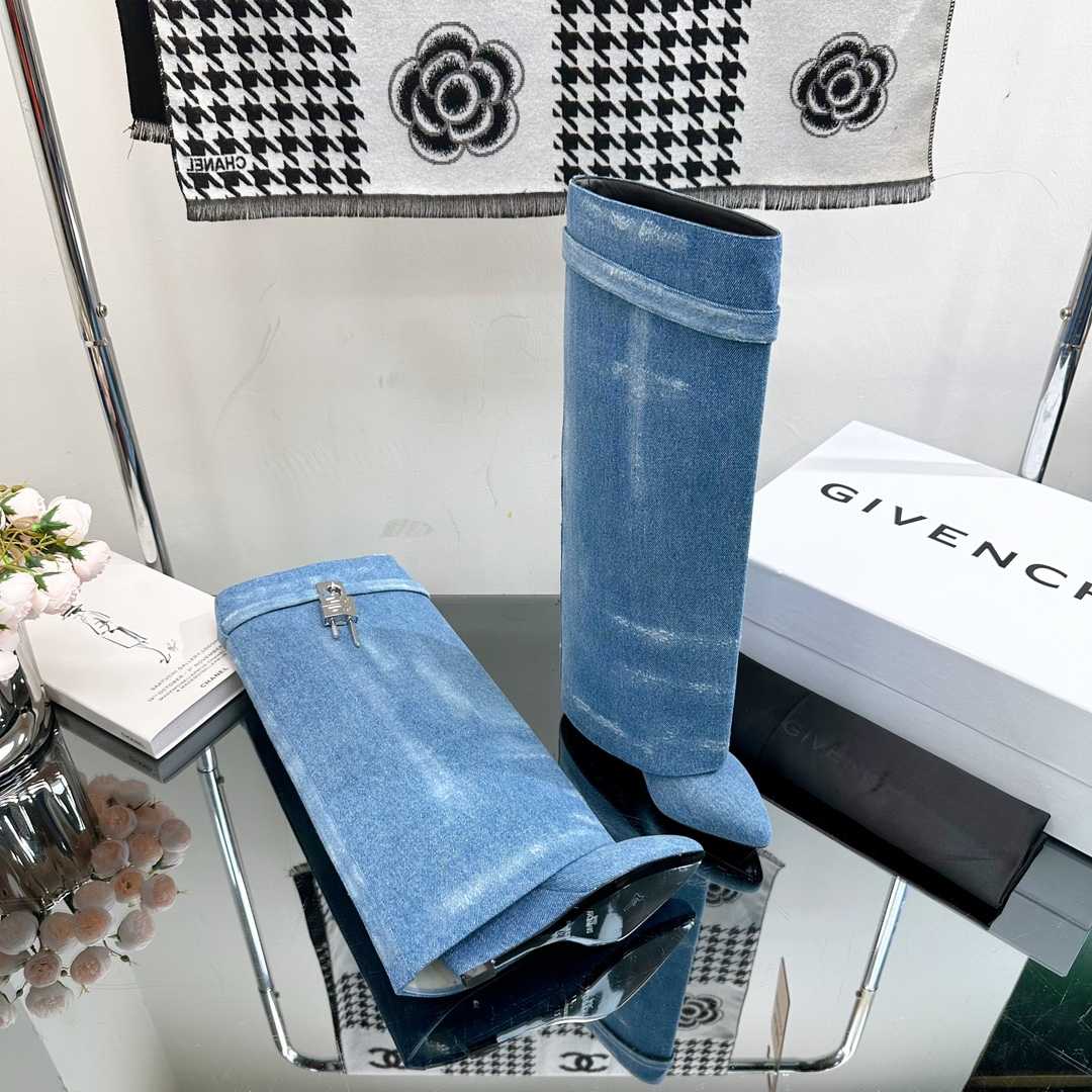 Givenchy Shark Lock Boots In Washed Denim - 