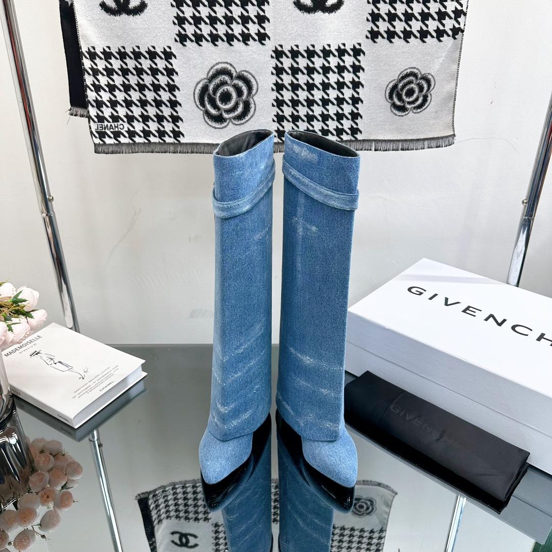 Givenchy Shark Lock Boots In Washed Denim - 