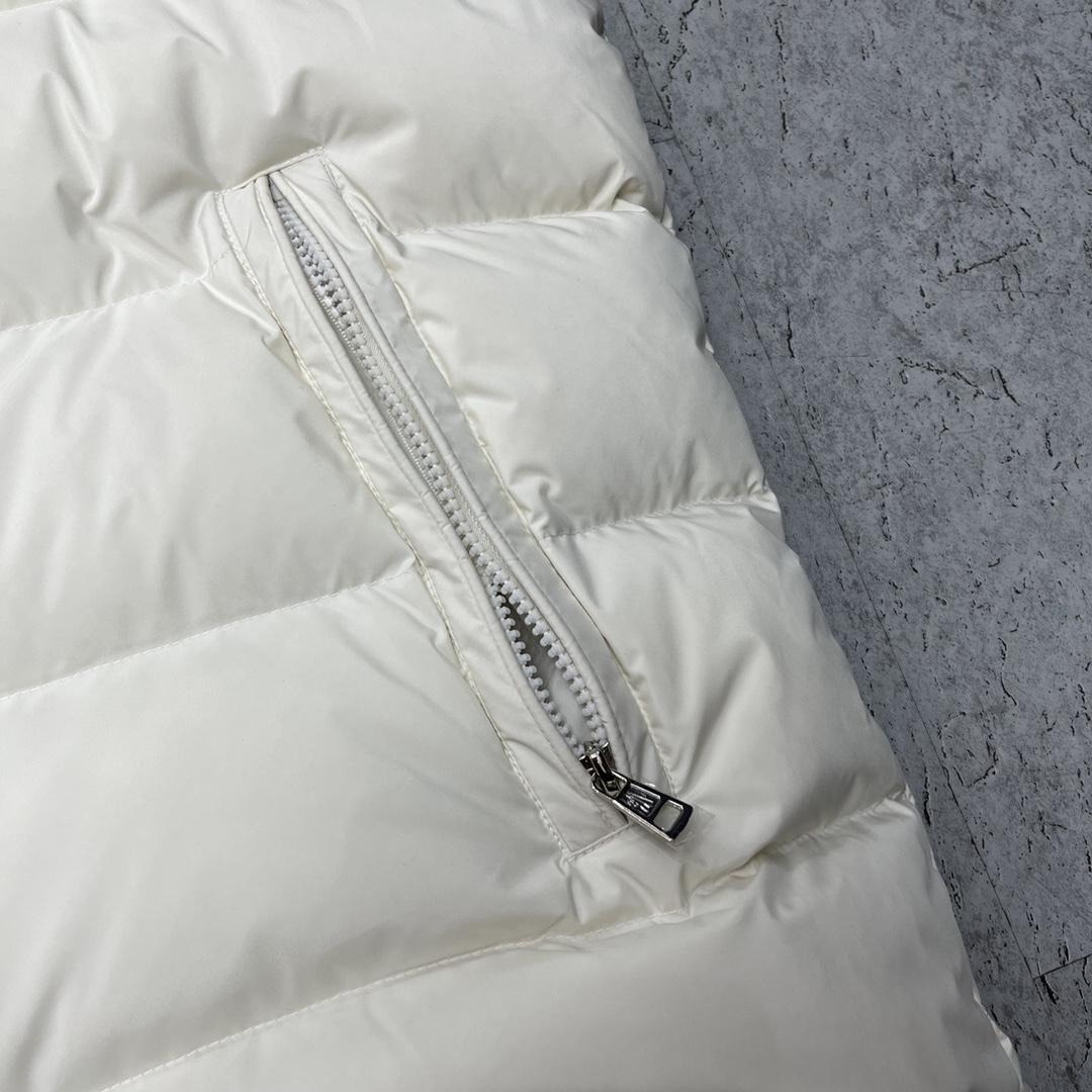 Moncler Cardamine Down Vest  - 