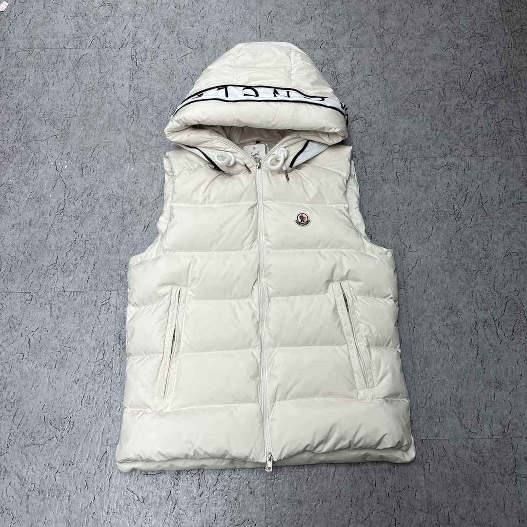 Moncler Cardamine Down Vest  - 