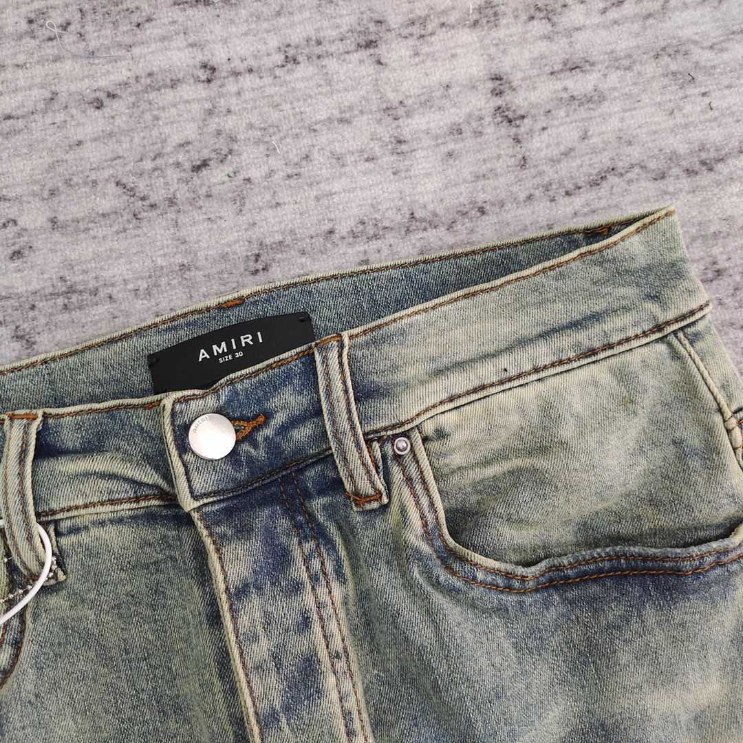 Amiri Slim Fit Jeans    678 - 