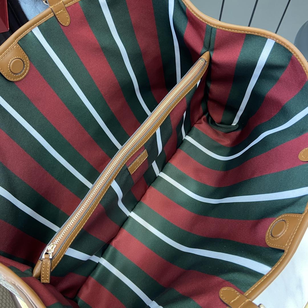 Gucci GG Emblem Large Tote Bag - 