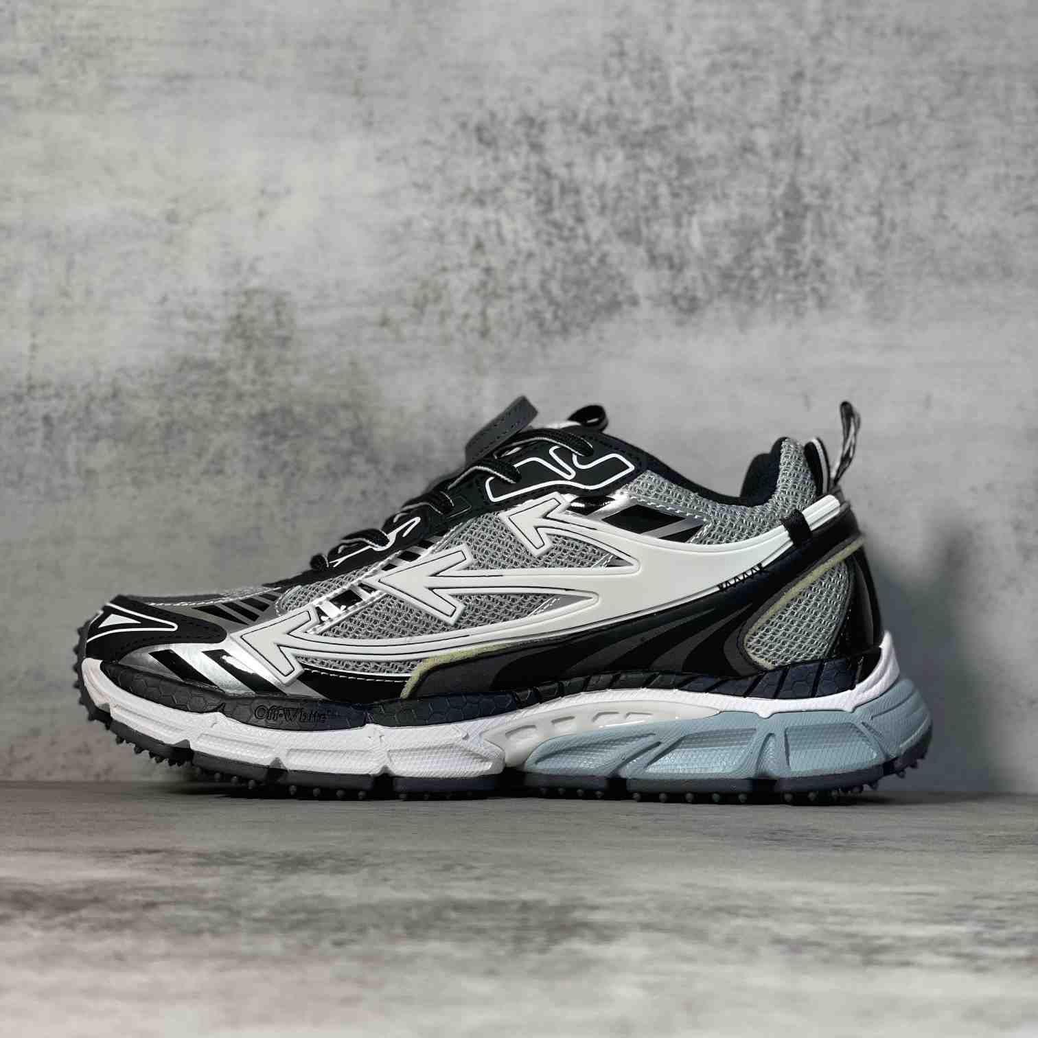 Off-White c/oVrgil Abloh™ Sneakers - 