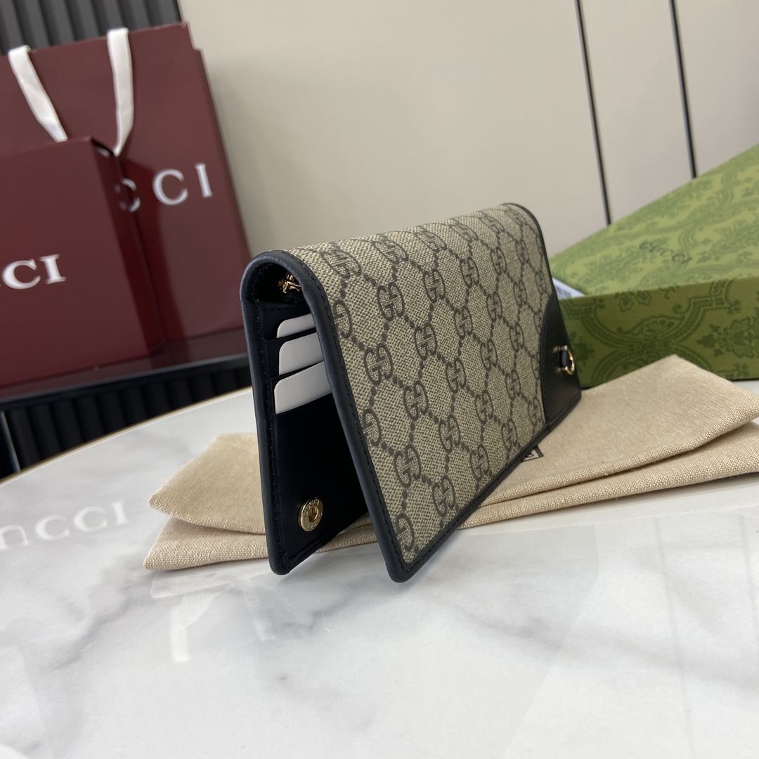 Gucci GG Emblem Continental Wallet   - 