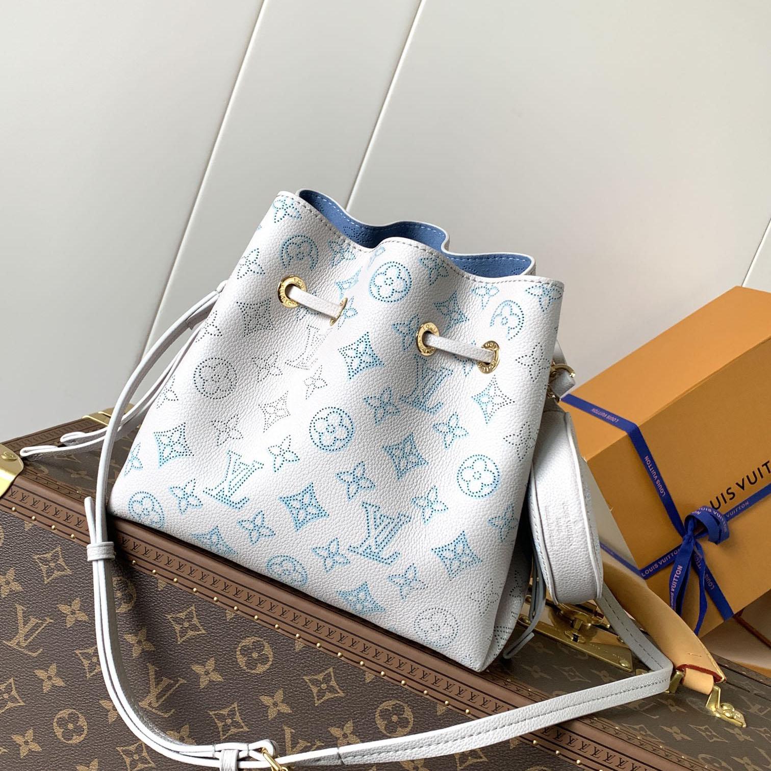 Louis Vuitton Bella Tote  M12127 - 