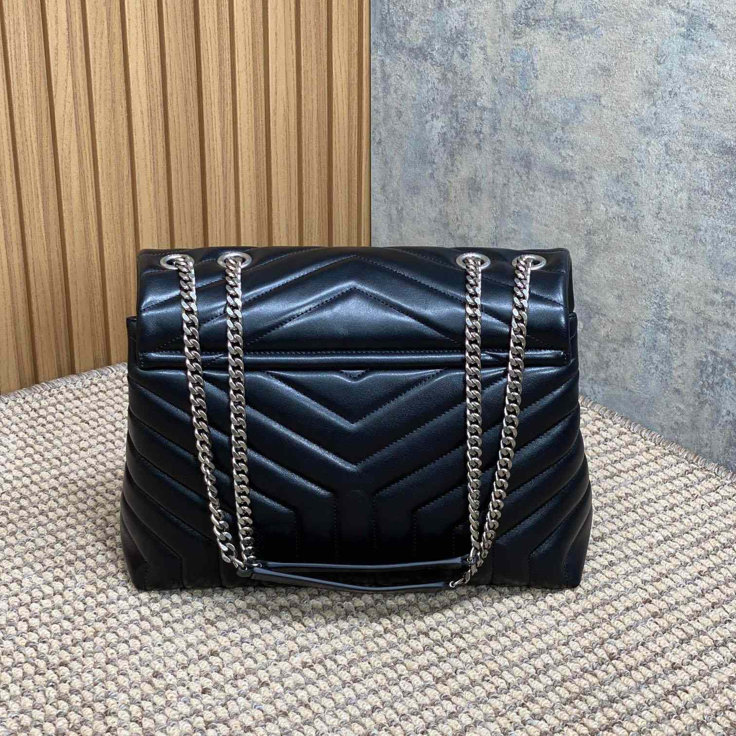 Saint Laurent Loulou Shoulder Bag   32x22x11cm - 