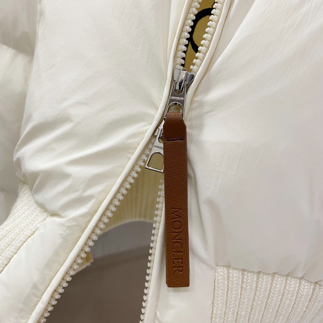 Moncler Jadeite Short Down Jacket - 