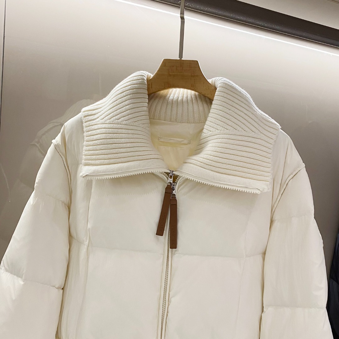 Moncler Jadeite Short Down Jacket - 
