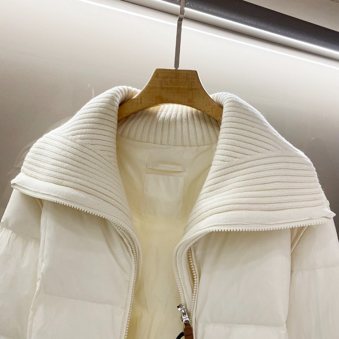 Moncler Jadeite Short Down Jacket - 