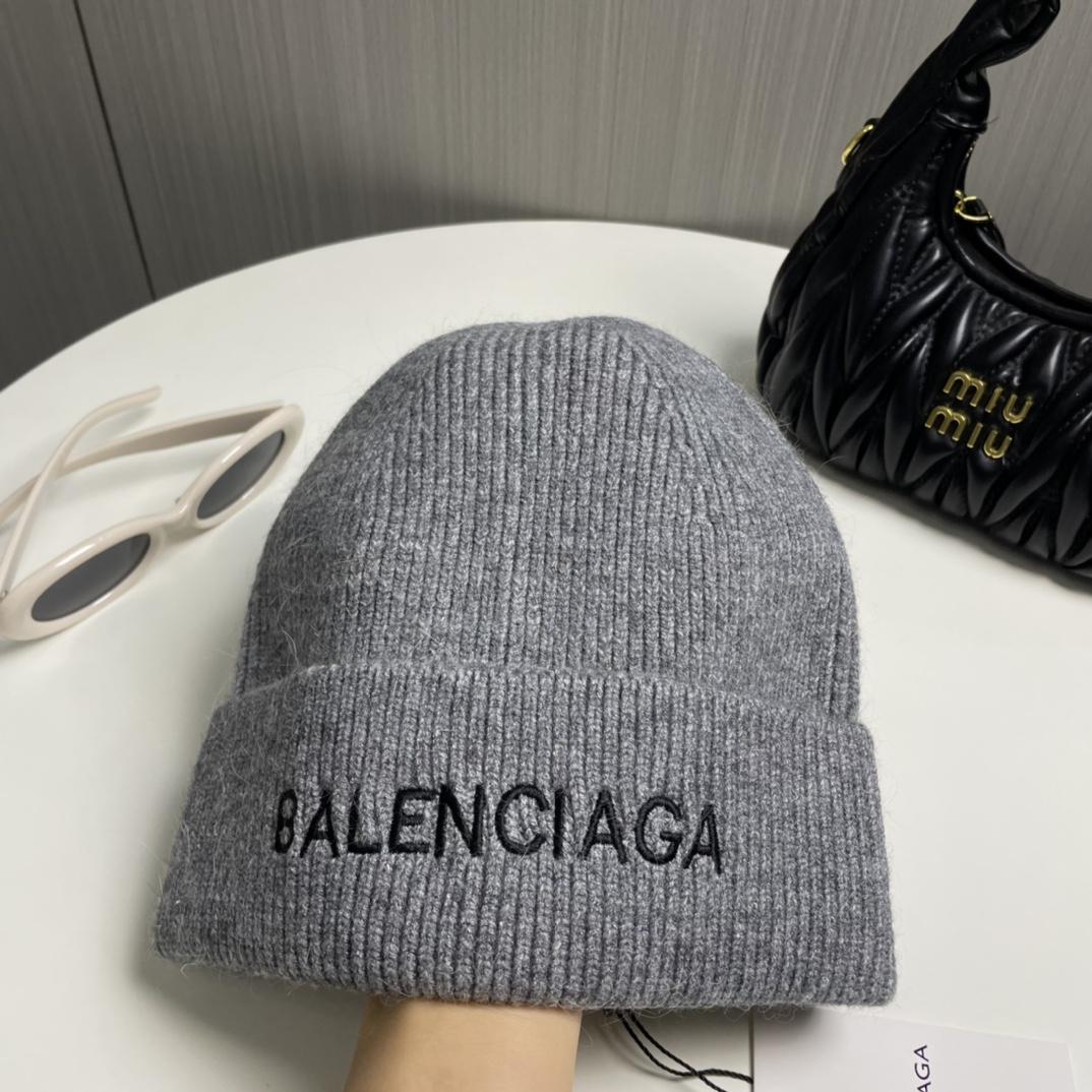 Balenciag Beanie  - 