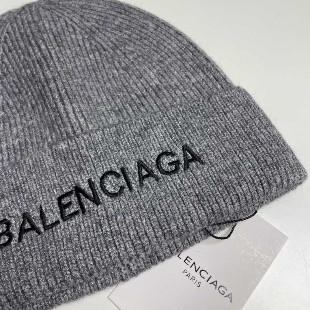 Balenciag Beanie  - 