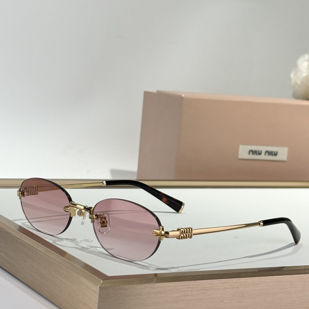 Miu Miu Logo Sunglasses - 