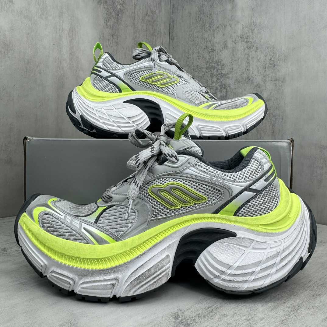 Balenciaga 6XL Sneaker  - 