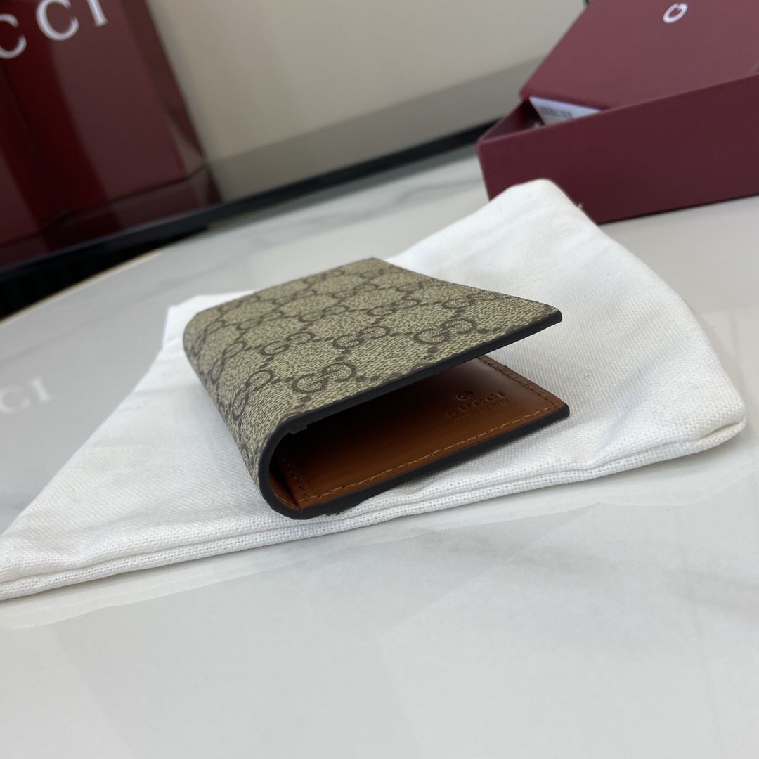 Gucci GG Emblem Bi-fold Card Case  - 