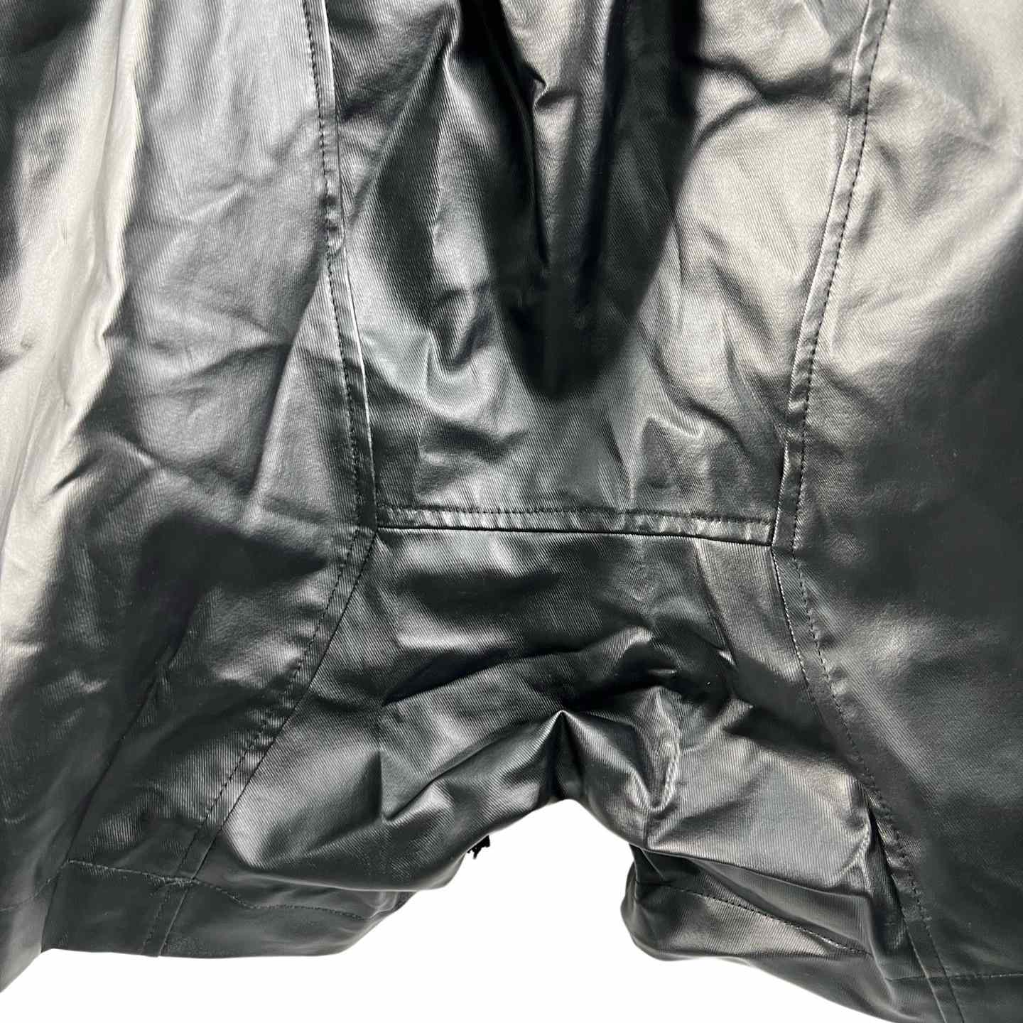 Vujade Brushed Wax Black Coating Corts Cargo Shorts - DesignerGu