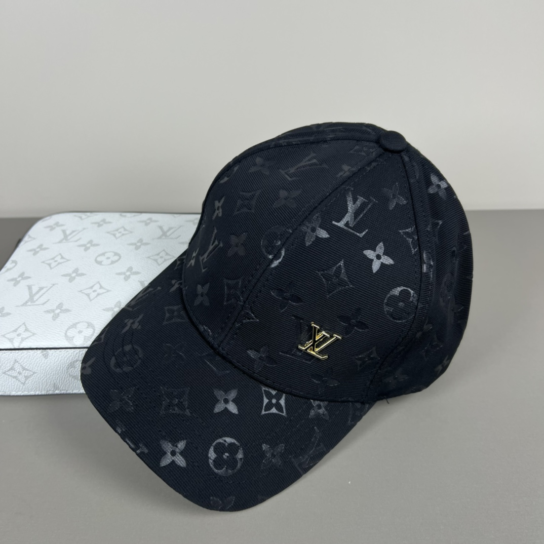 Louis Vuitton Monogram Cap - 