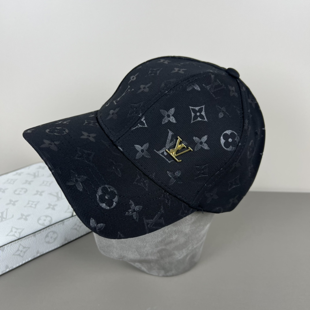 Louis Vuitton Monogram Cap - 