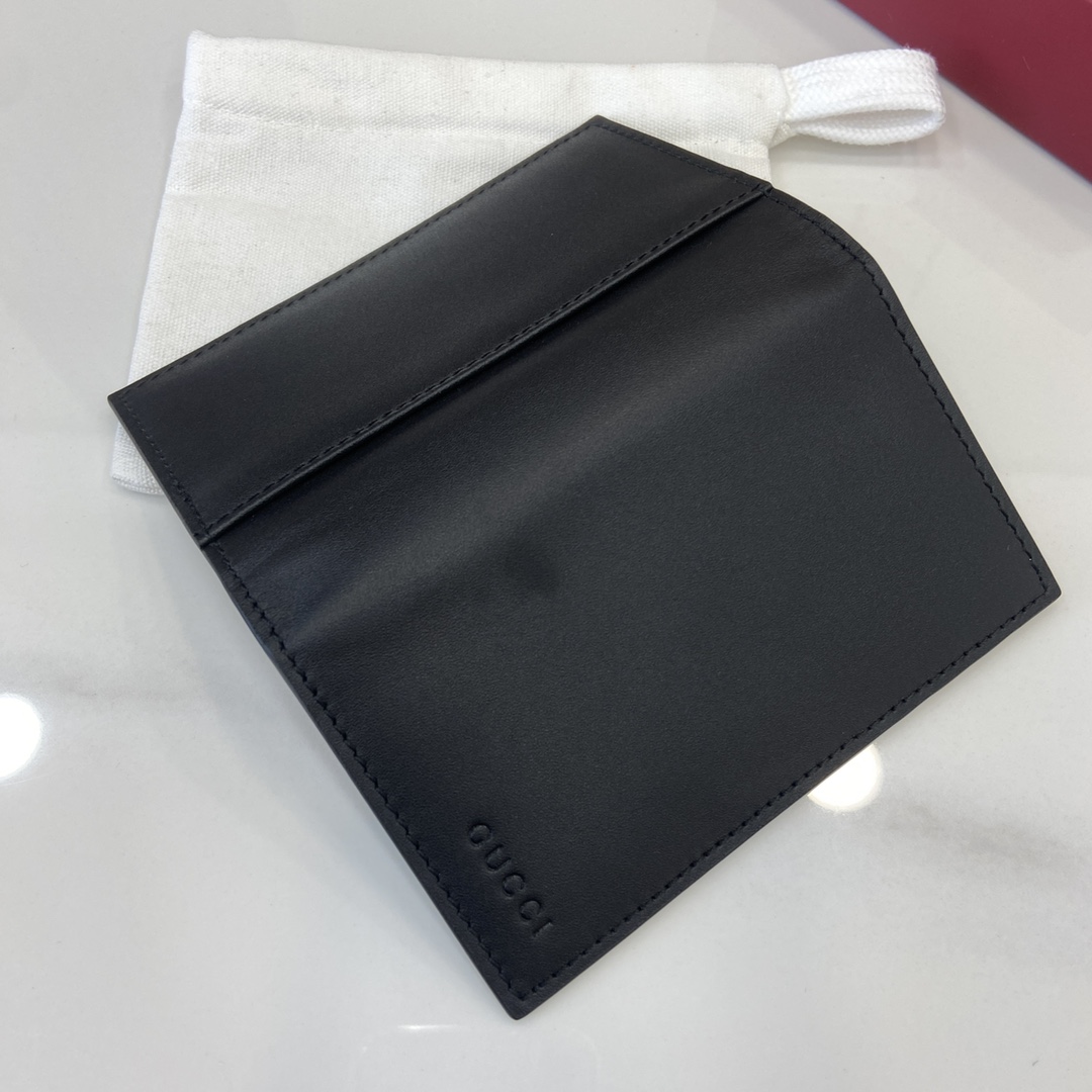 Gucci GG Emblem Bi-fold Embossed Card Case - 