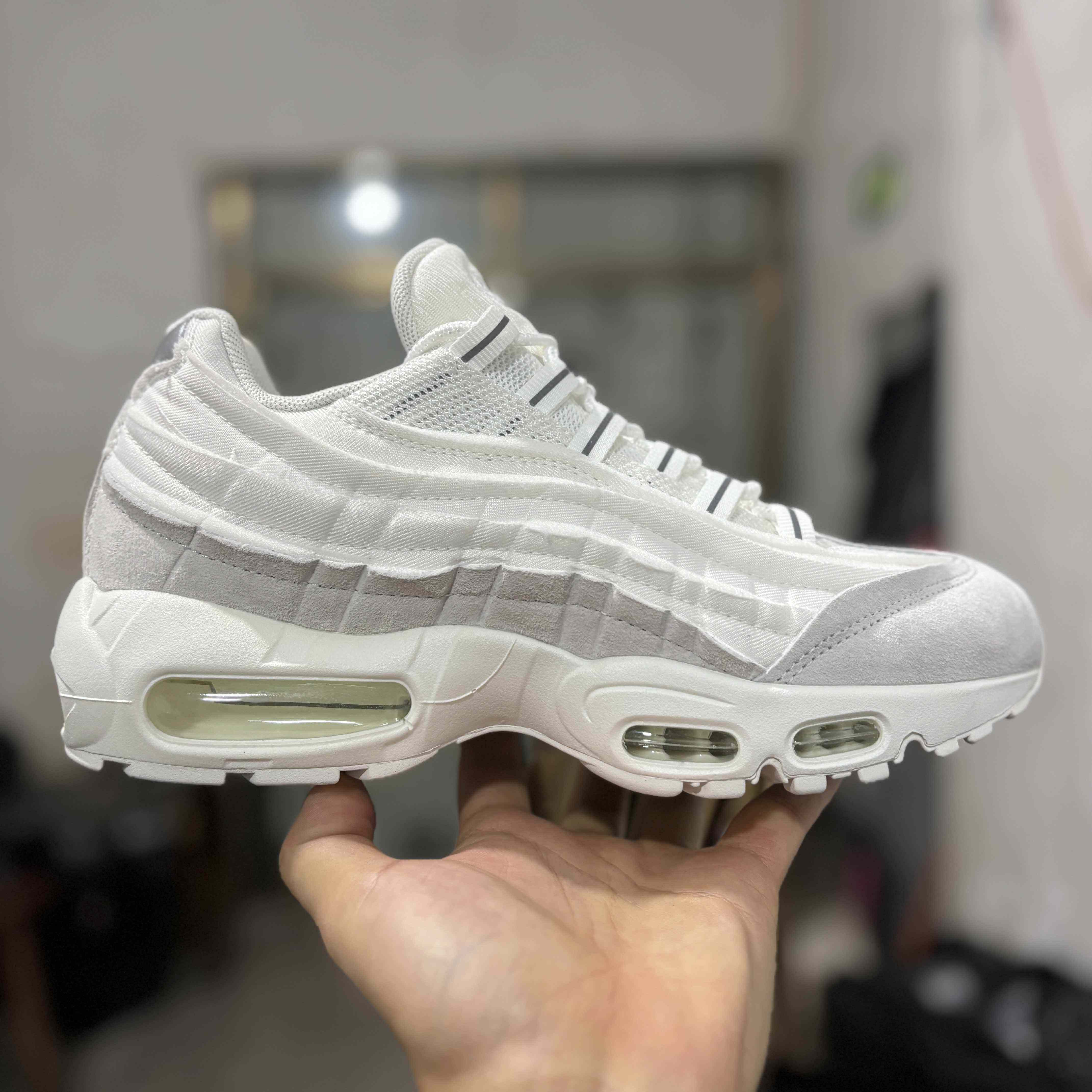 CDG X Nike Air Max 95 OG Sneaker    CU8406-100 - 
