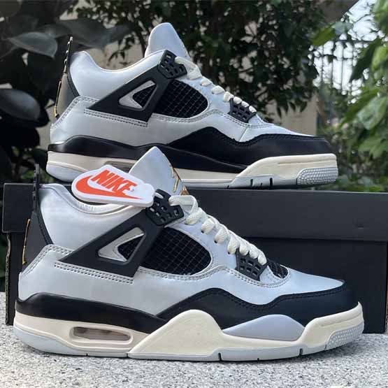 Jordan Air jordan 4 GS“Pure Platinum” Sneakers      FZ8585-070  - 