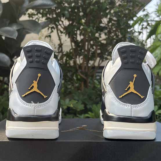 Jordan Air jordan 4 GS“Pure Platinum” Sneakers      FZ8585-070  - 