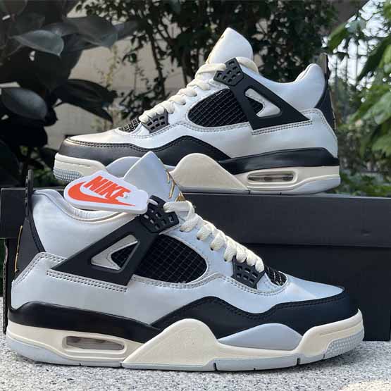 Jordan Air jordan 4 GS“Pure Platinum” Sneakers      FZ8585-070  - 