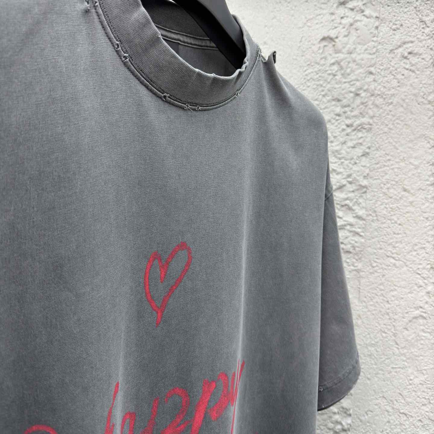 Balenciaga Lipstick Valentines T-Shirt Small Fit  - 