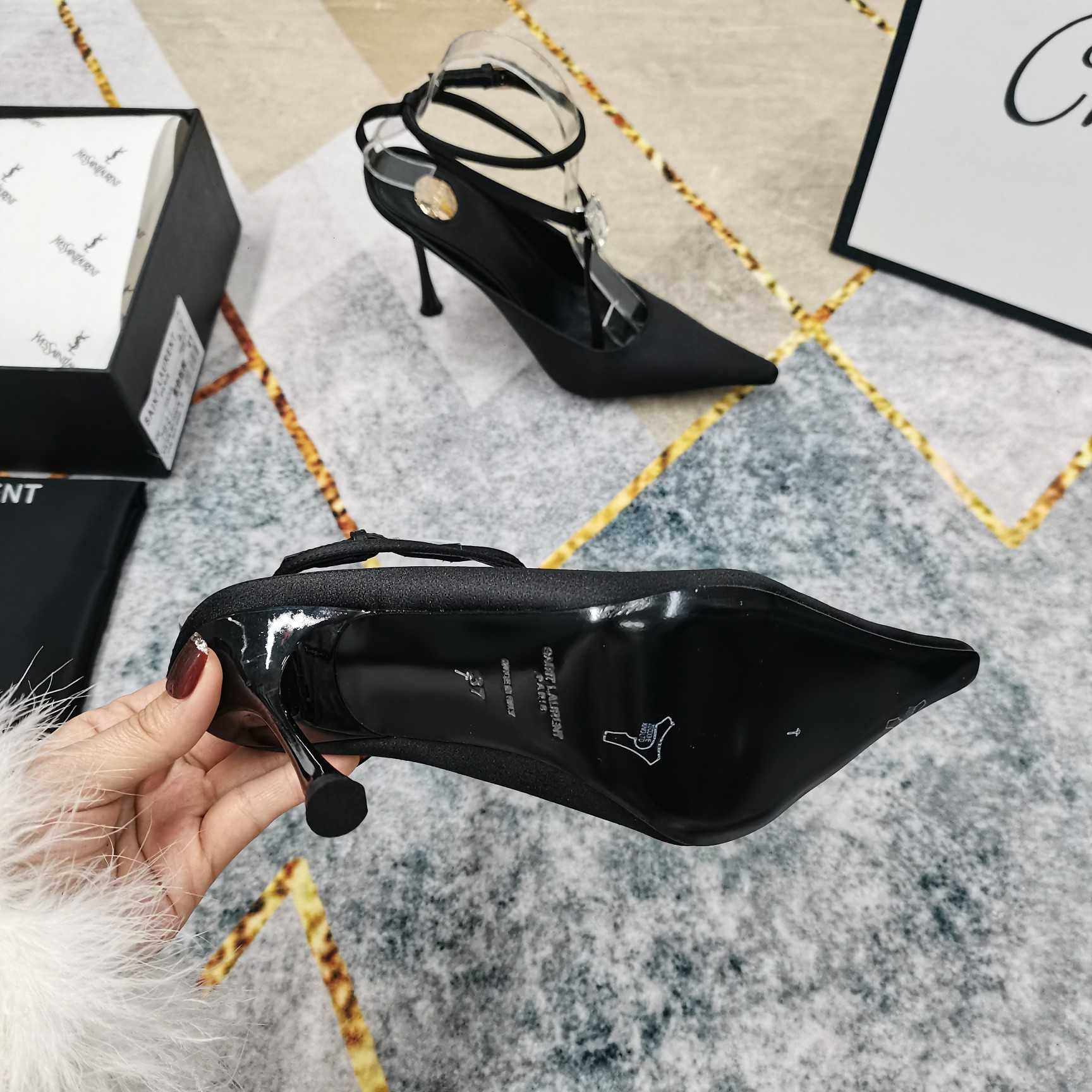 Saint Laurent Harlow Pumps In Satin Crepe And Crystals - 
