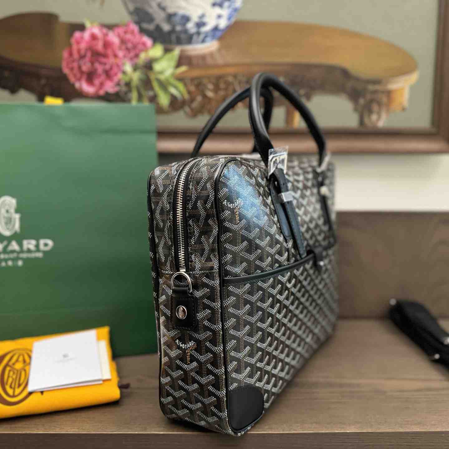 Goyard Ambassade MM Document Case - 