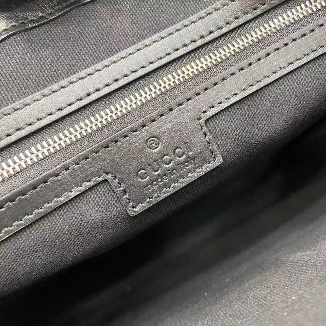 Gucci Medium Jumbo GG Messenger Bag - 