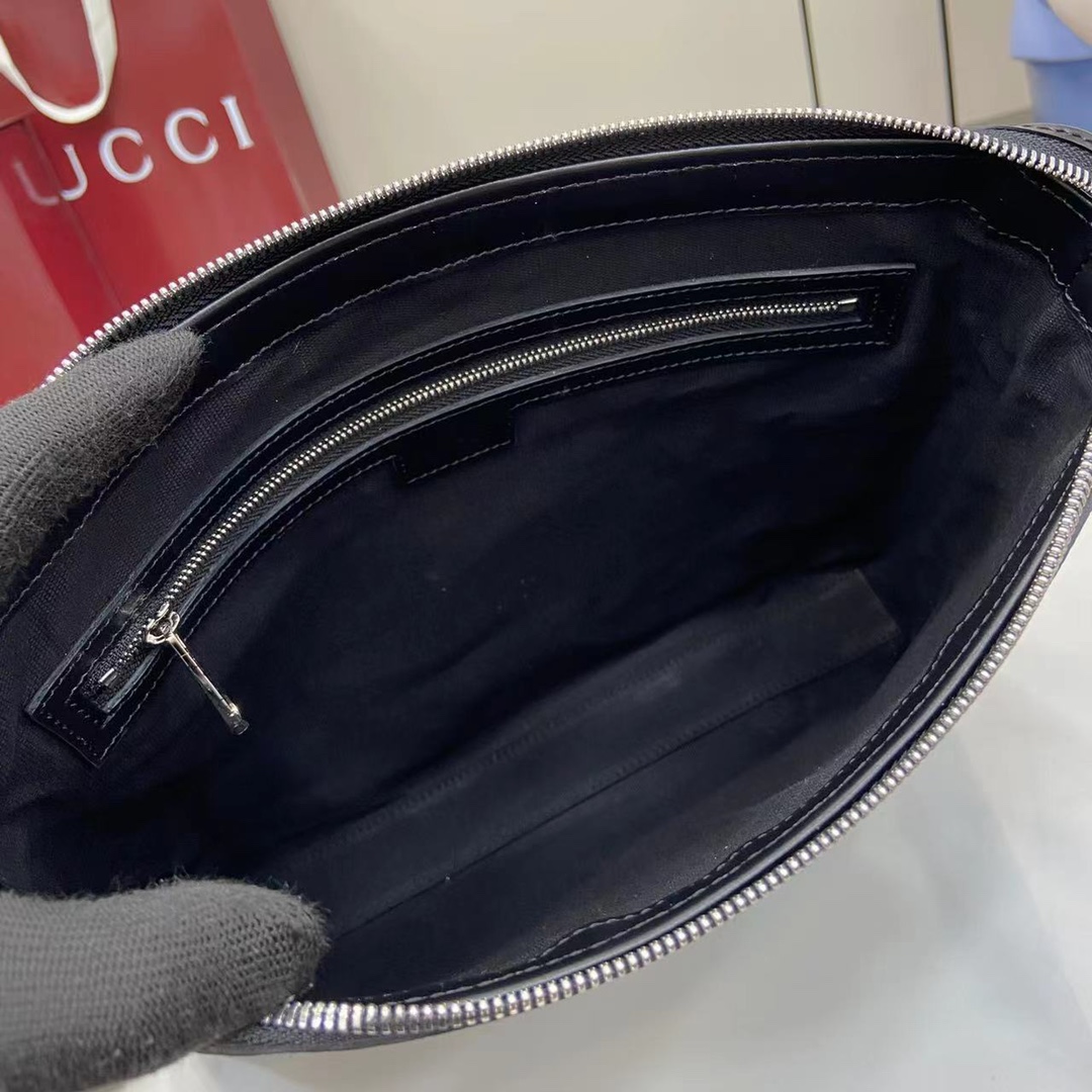 Gucci Medium Jumbo GG Messenger Bag - 
