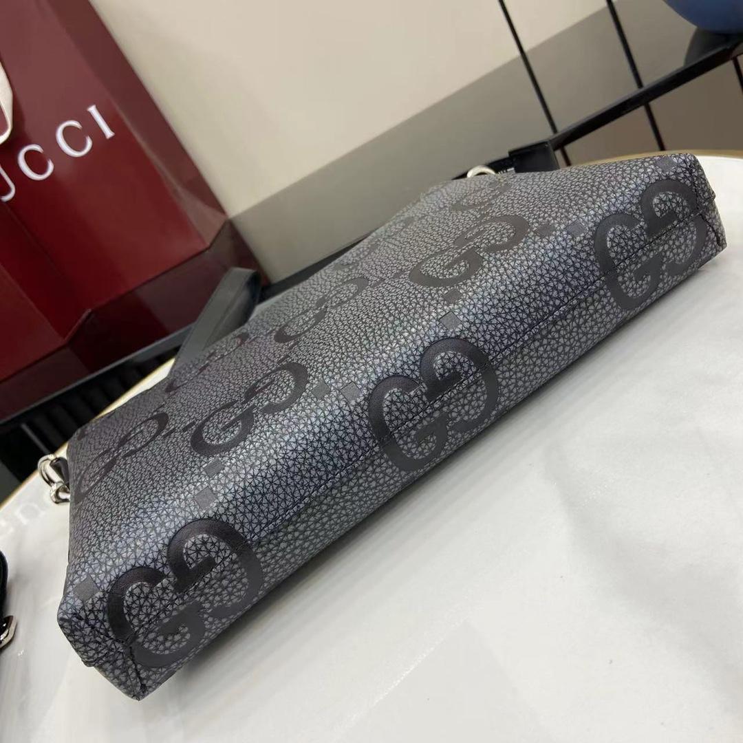 Gucci Medium Jumbo GG Messenger Bag - 
