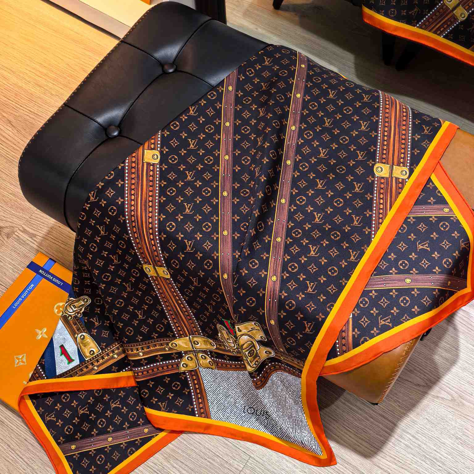 Louis Vuitton Time Trunk Square 90  M94096 - 