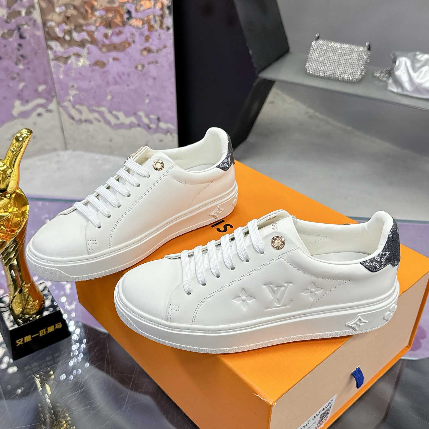 Louis Vuitton Time Out Sneaker  1AGUYA - 