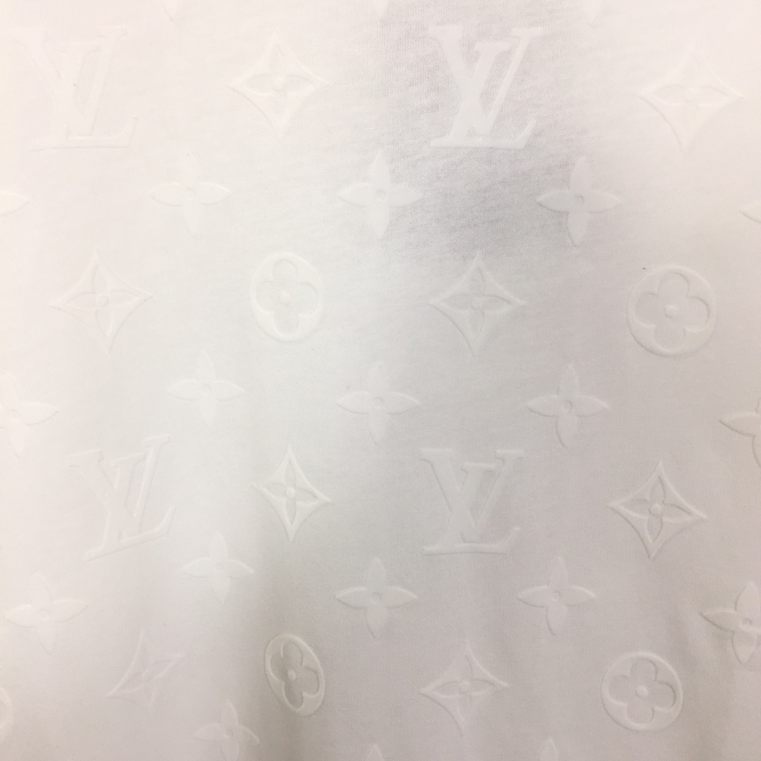 Louis Vuitton Monogram T-shirt - 
