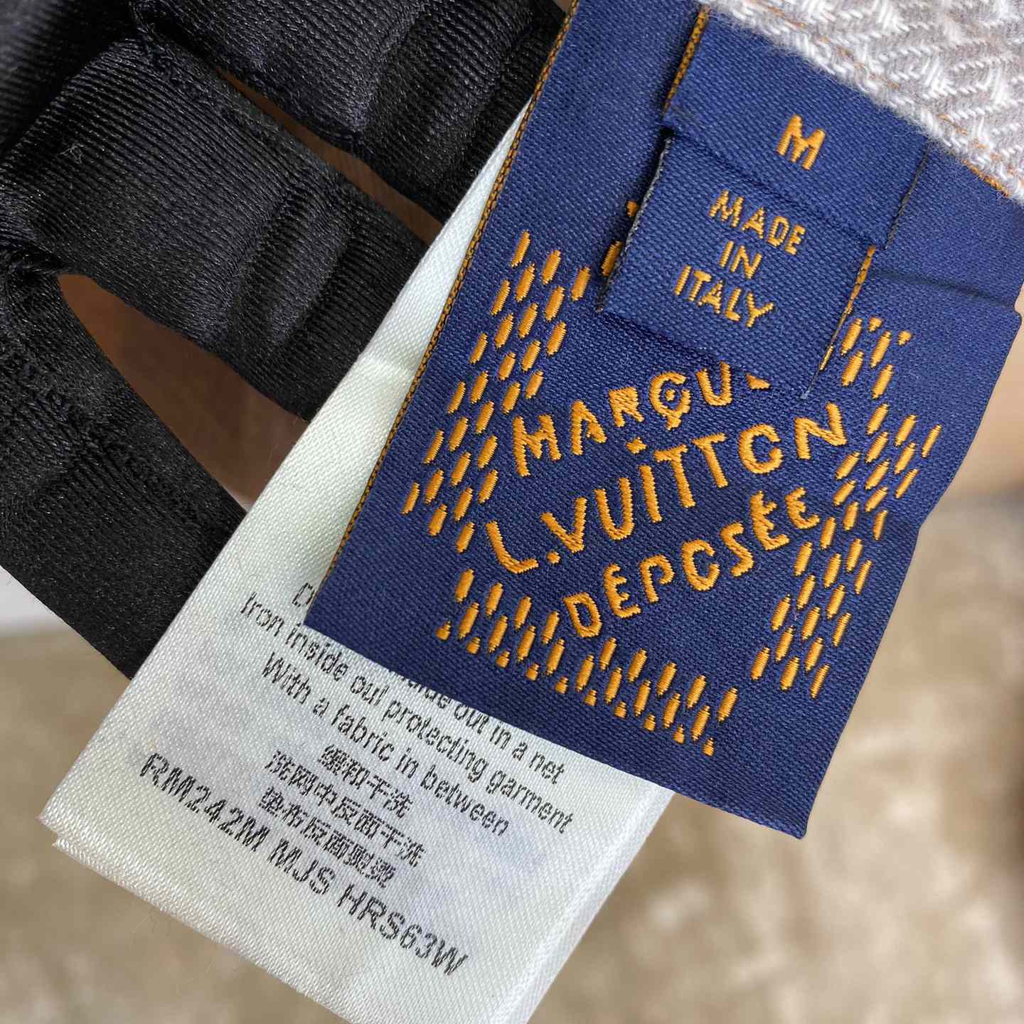 Louis Vuitton Button-Down Long-Sleeved Flannel Shirt  1AFXSJ - DesignerGu