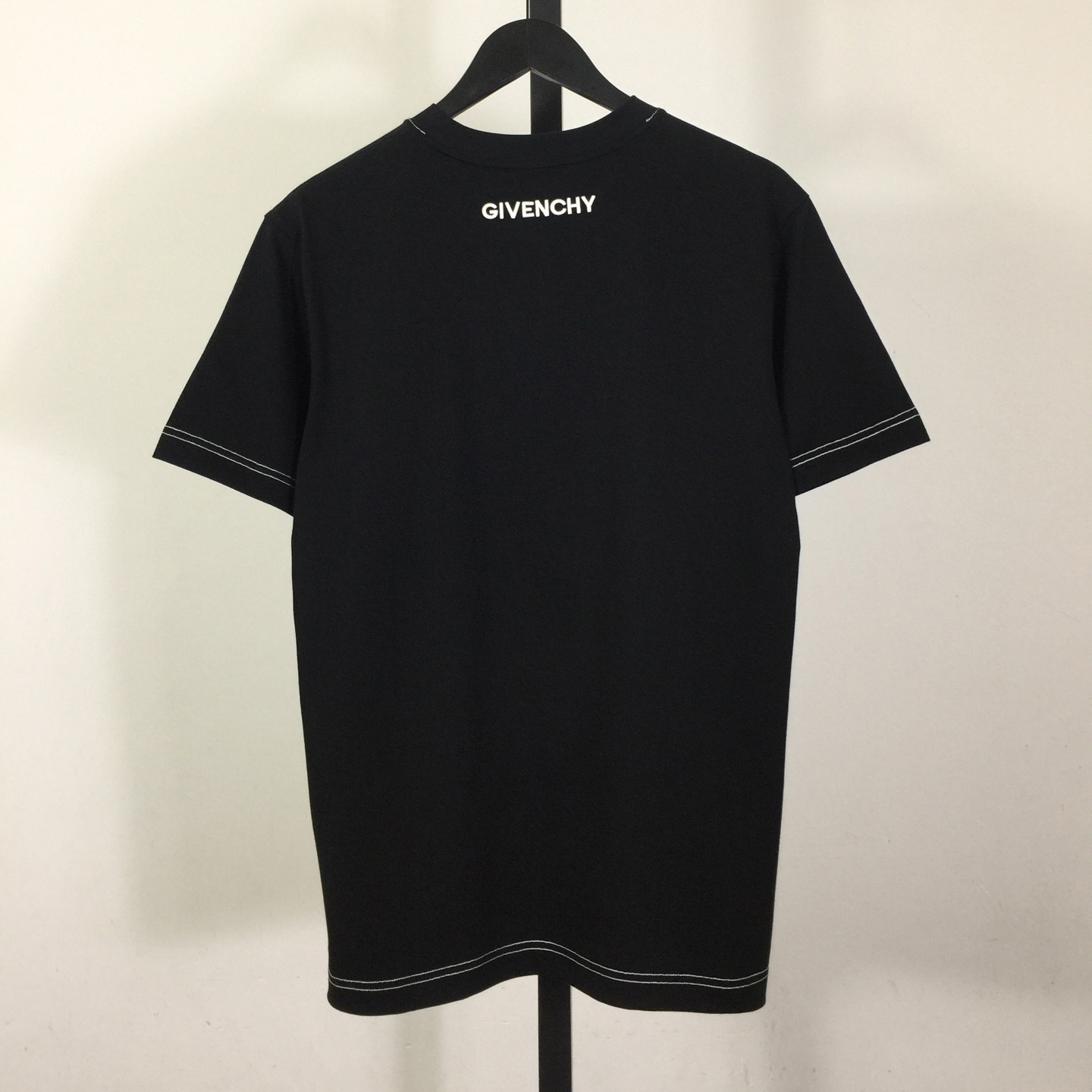 Givenchy T-shirt In Cotton - DesignerGu