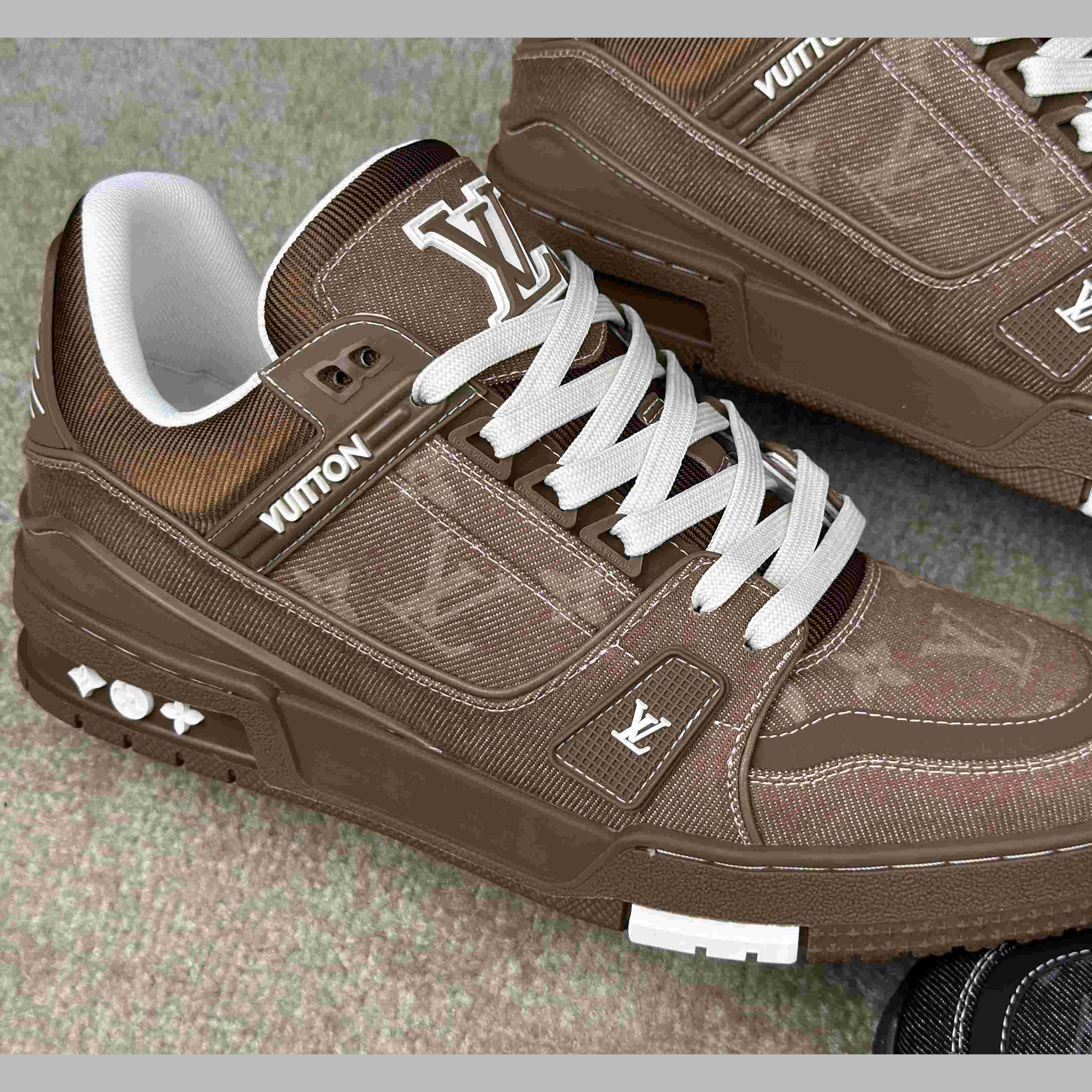 Louis Vuitton LV Trainer Sneaker  1AHT23（ upon uk size） - DesignerGu