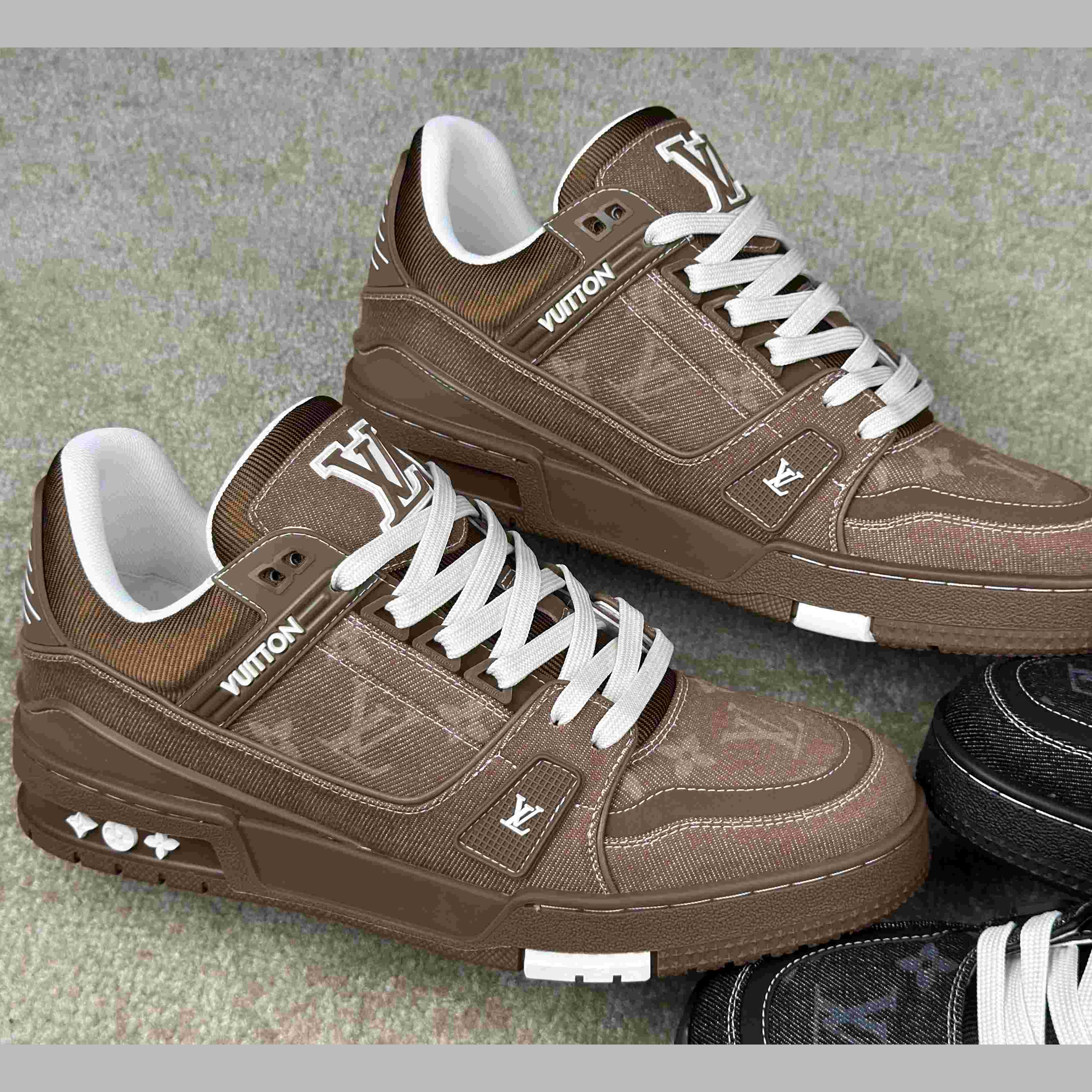 Louis Vuitton LV Trainer Sneaker  1AHT23（ upon uk size） - DesignerGu