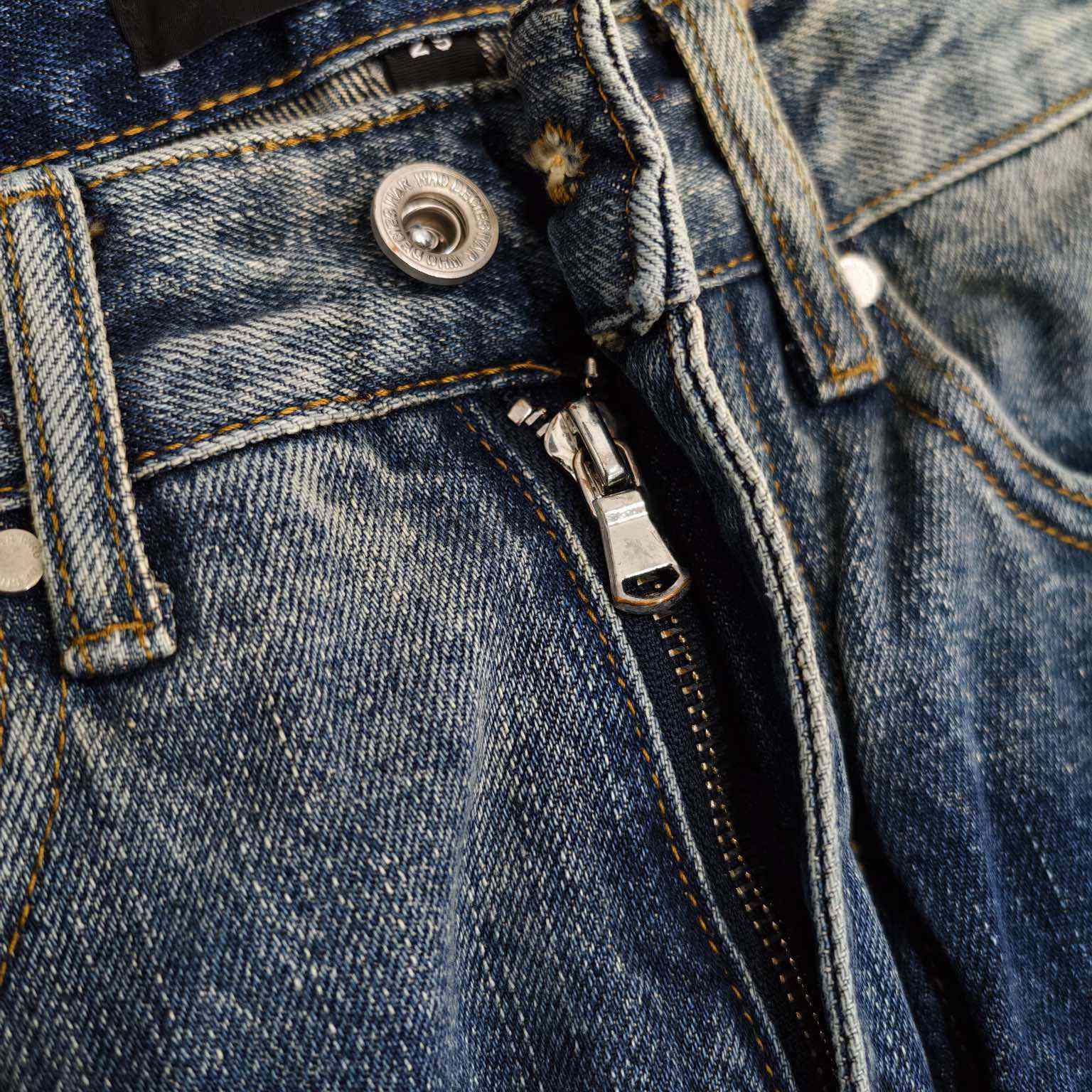 Who Decides War Motif Patched Jeans   702 - DesignerGu