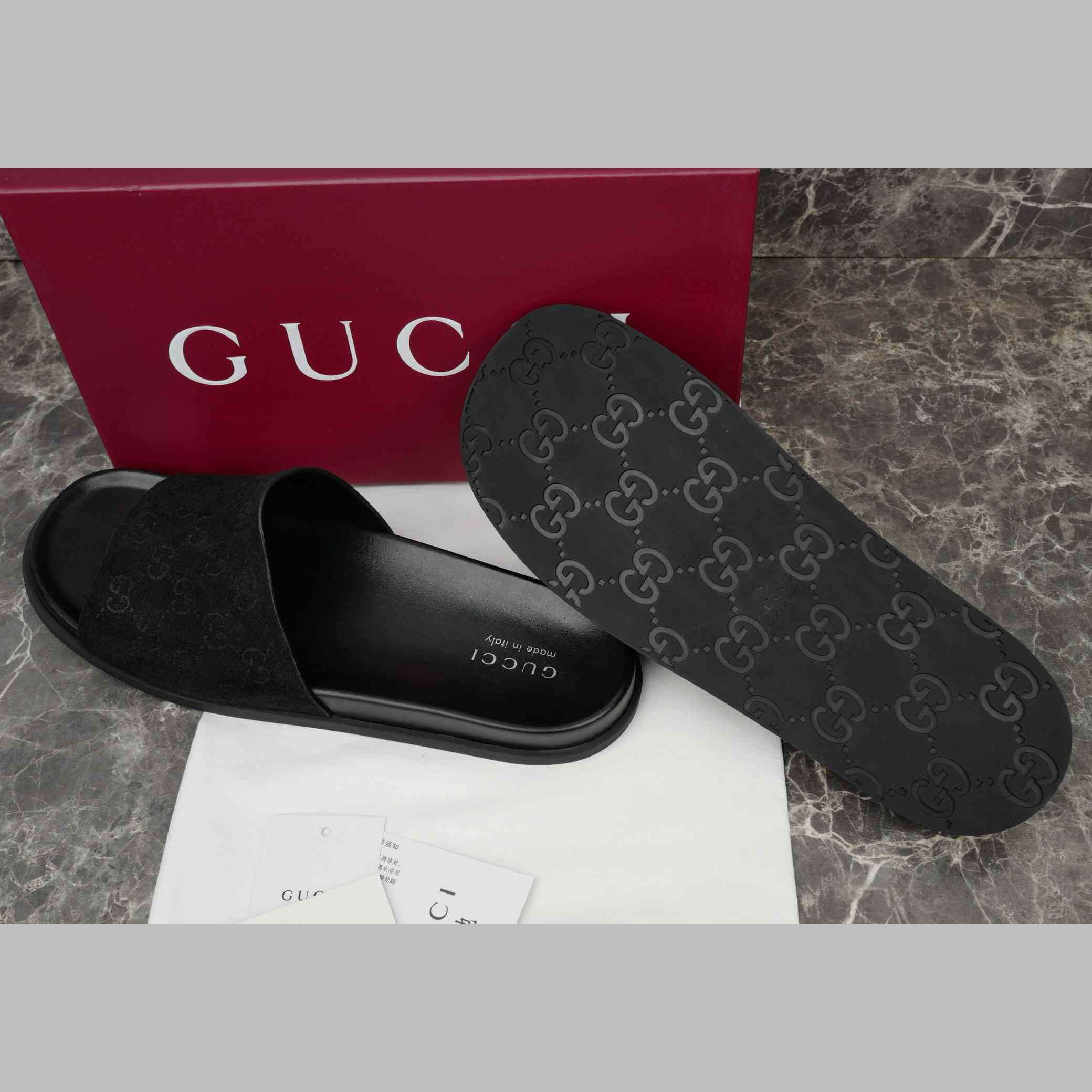 Gucci Men's Slide Sandal - 