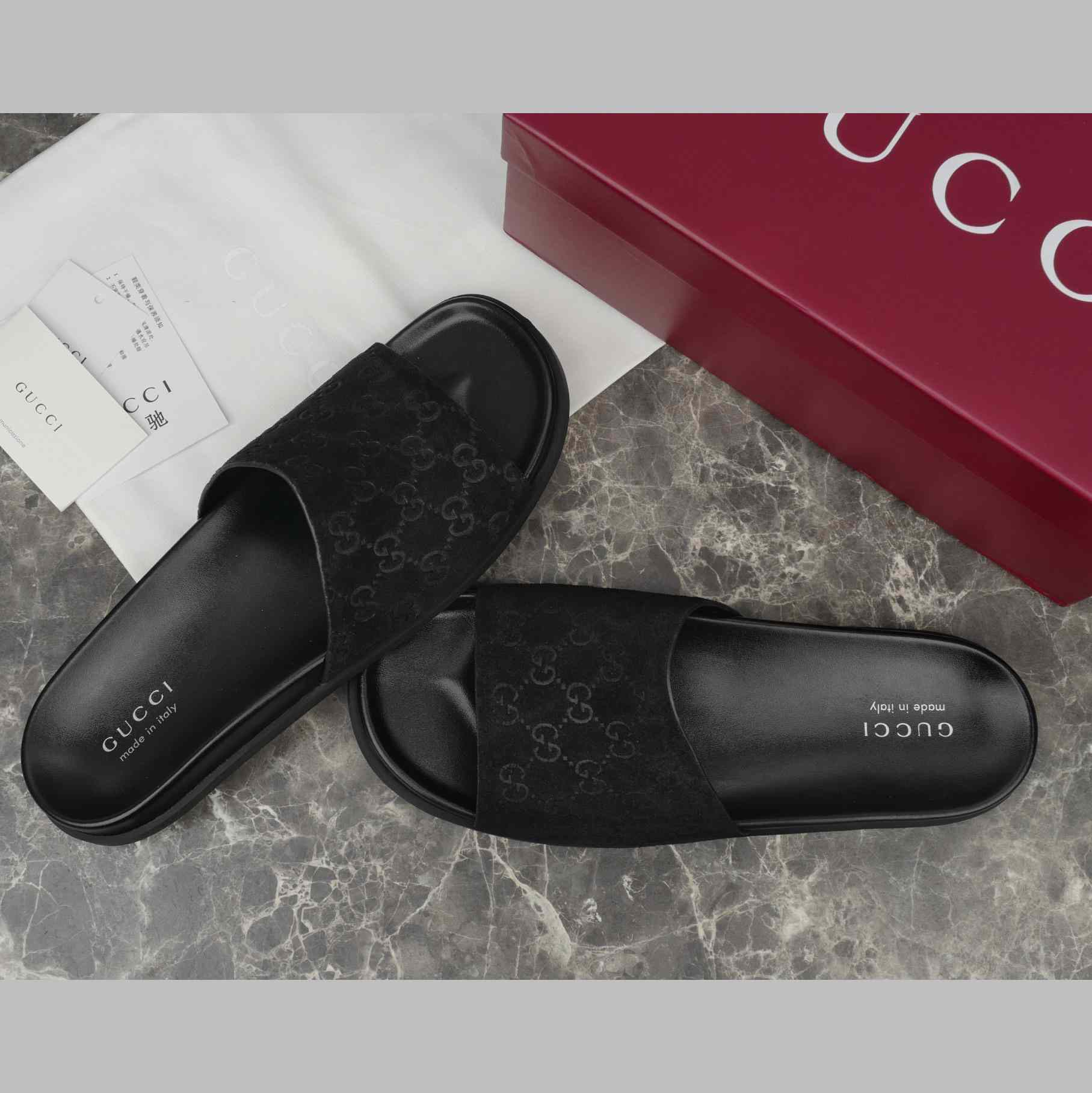 Gucci Men's Slide Sandal - 