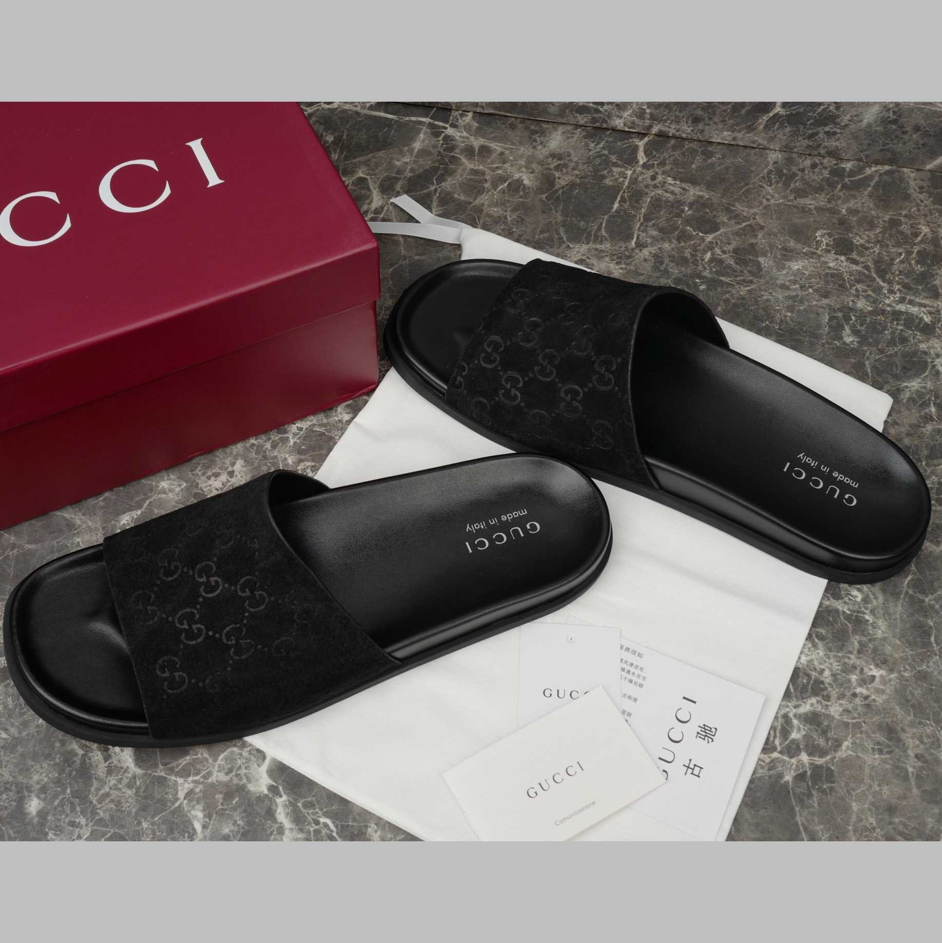 Gucci Men's Slide Sandal - 