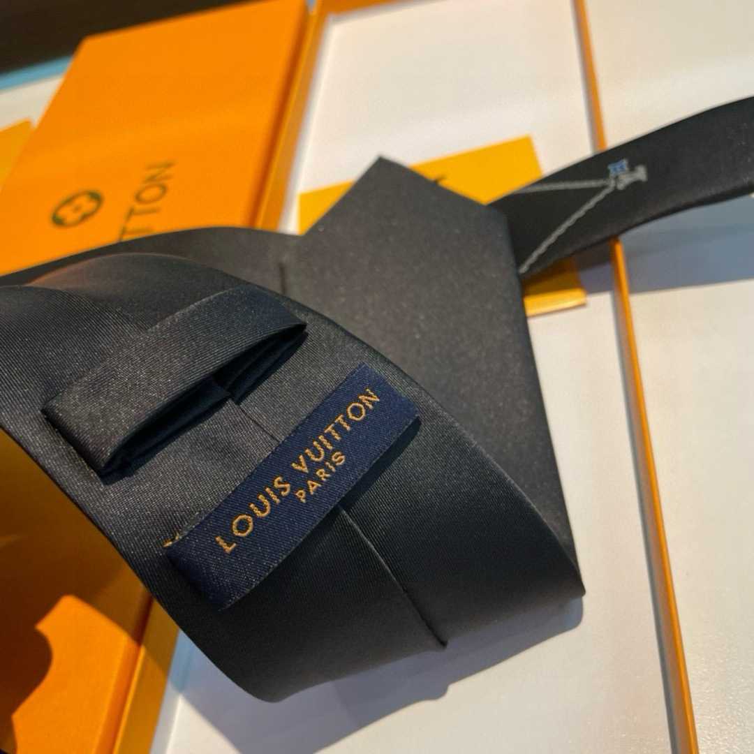Louis Vuitton Tie - DesignerGu