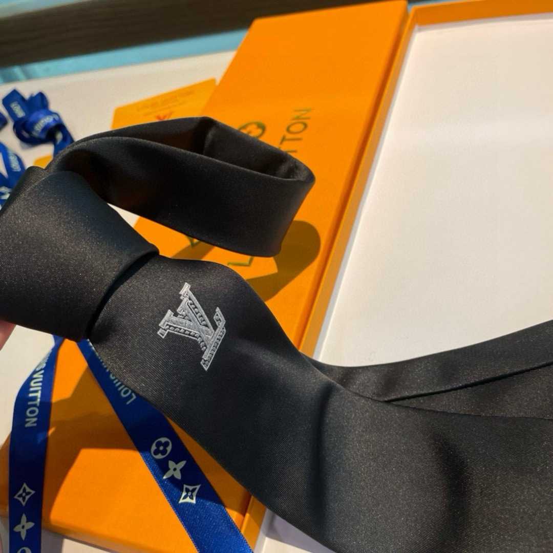 Louis Vuitton Tie - DesignerGu