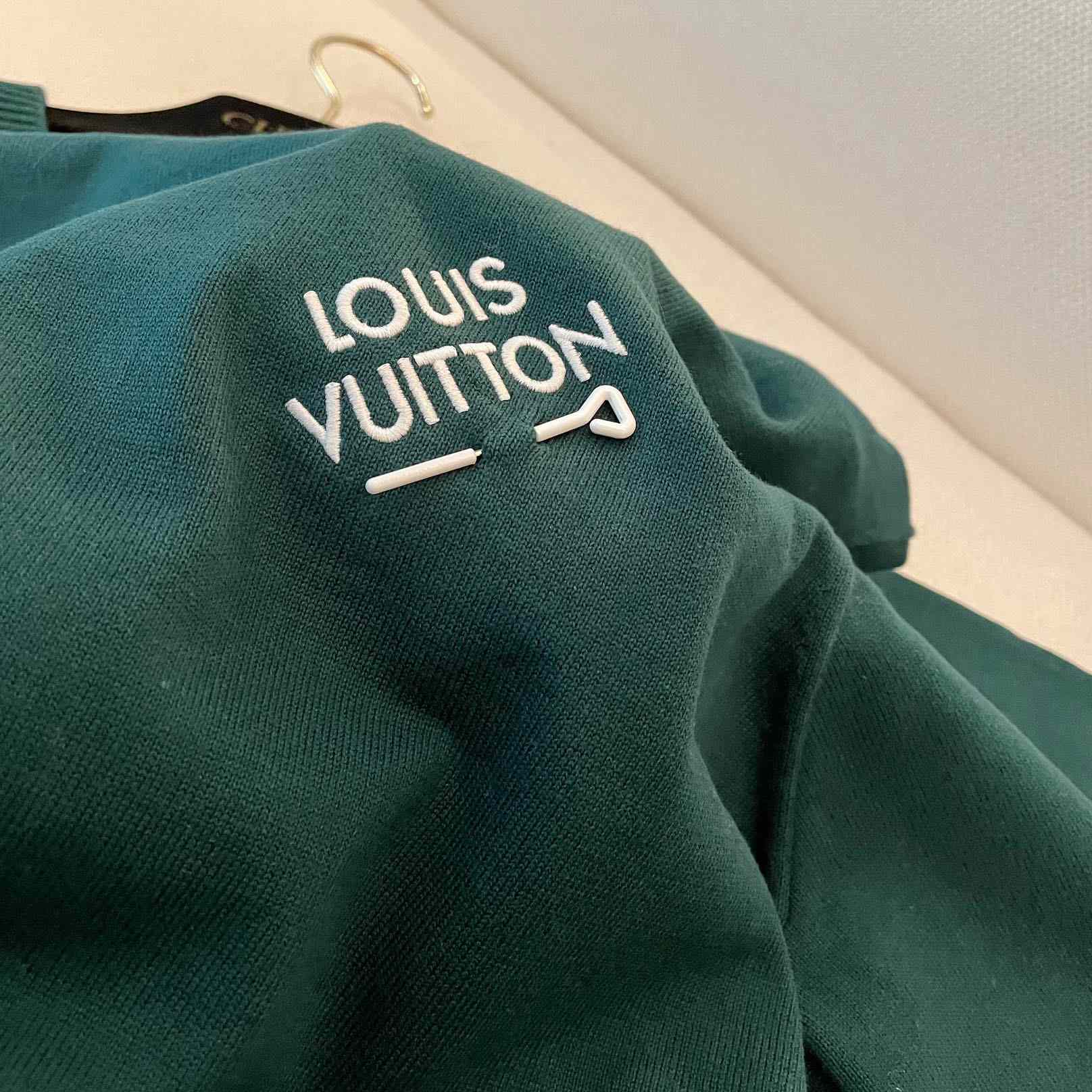 Louis Vuitton Signature Short-Sleeved Cotton Crewneck   1AF674  yf1215(50% Off Sale) - DesignerGu