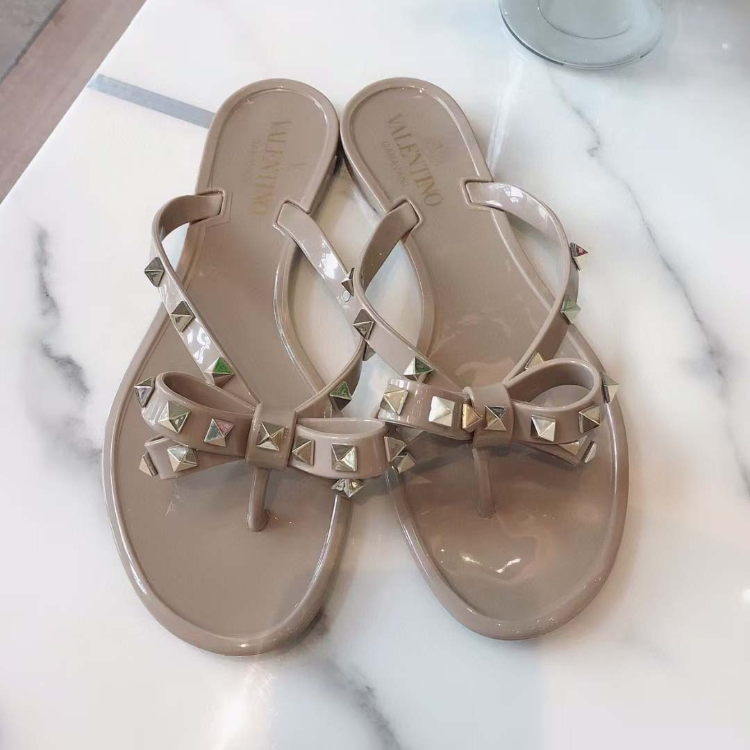 Valenti  Garavani Rockstud PVC Flip Flop - DesignerGu