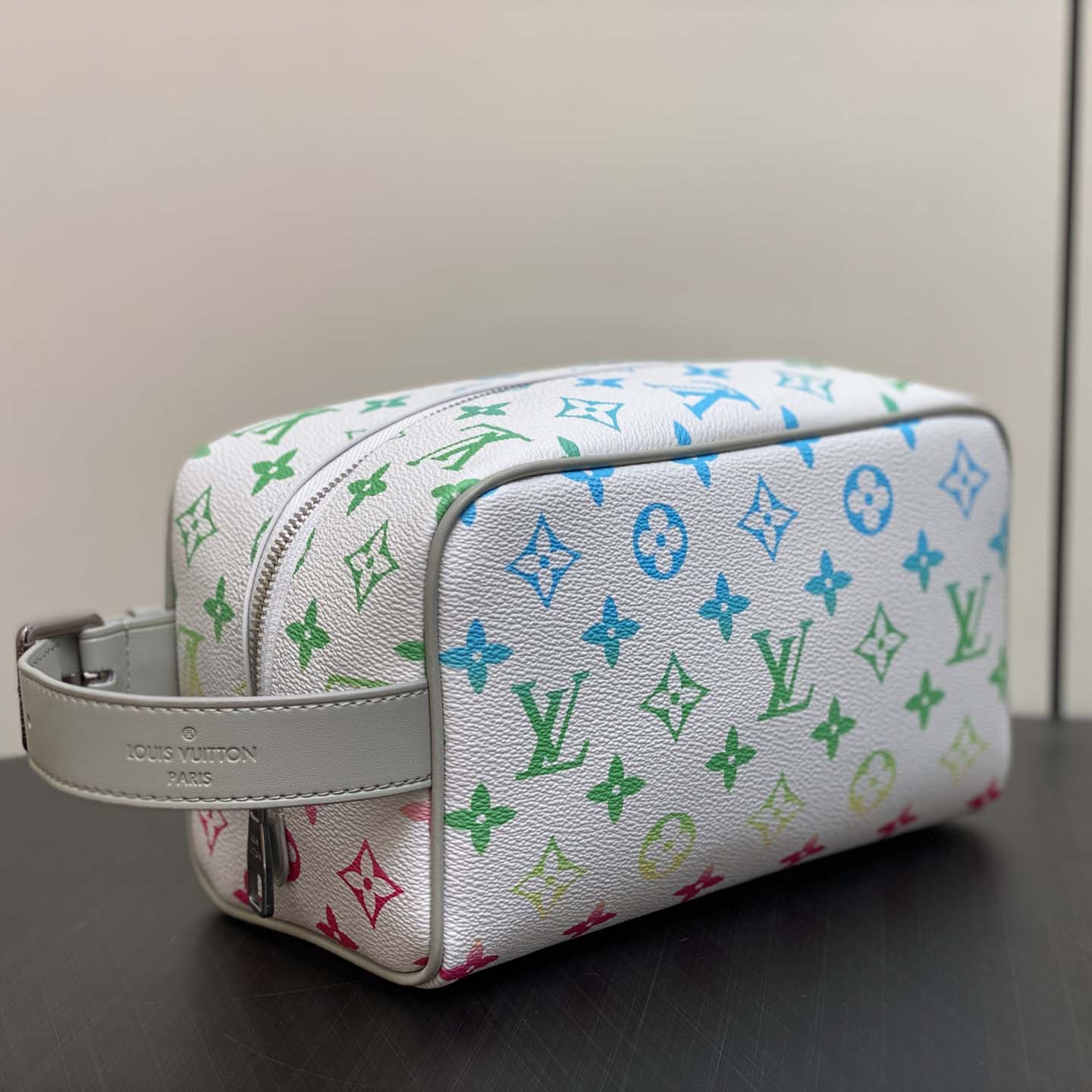 Louis Vuitton Dopp Kit   (23×13×12cm)  M14034 - DesignerGu